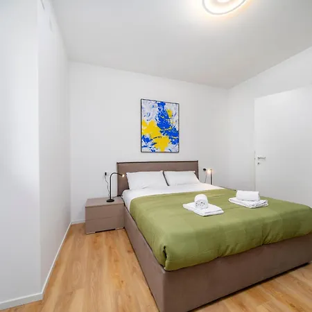 Guesthost - La Corte Del Pozzo Udine