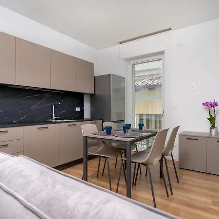 Guesthost - La Corte Del Pozzo * Udine