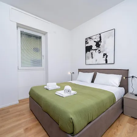 Guesthost - La Corte Del Pozzo Apartment Udine