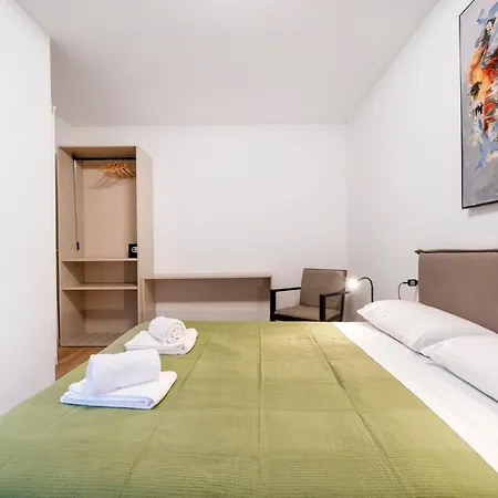 Guesthost - La Corte Del Pozzo Udine