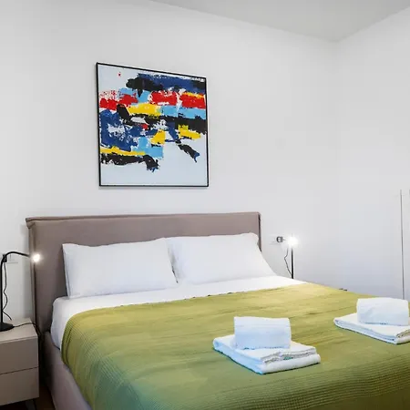 Apartment Guesthost - La Corte Del Pozzo