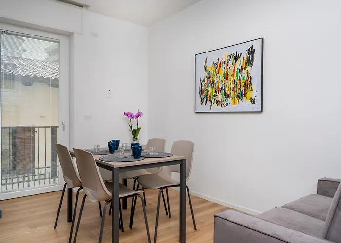 Guesthost - La Corte Del Pozzo Apartment Udine