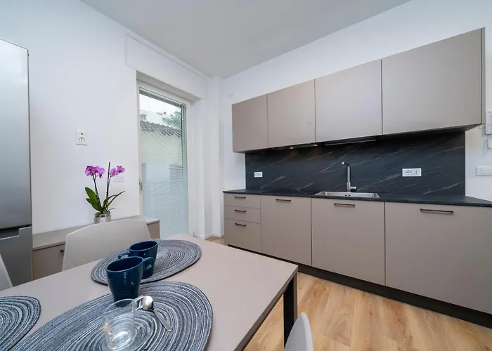 Guesthost - La Corte Del Pozzo *